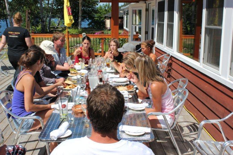 Red Umbrella Inn Minden Hills Eksteriør billede